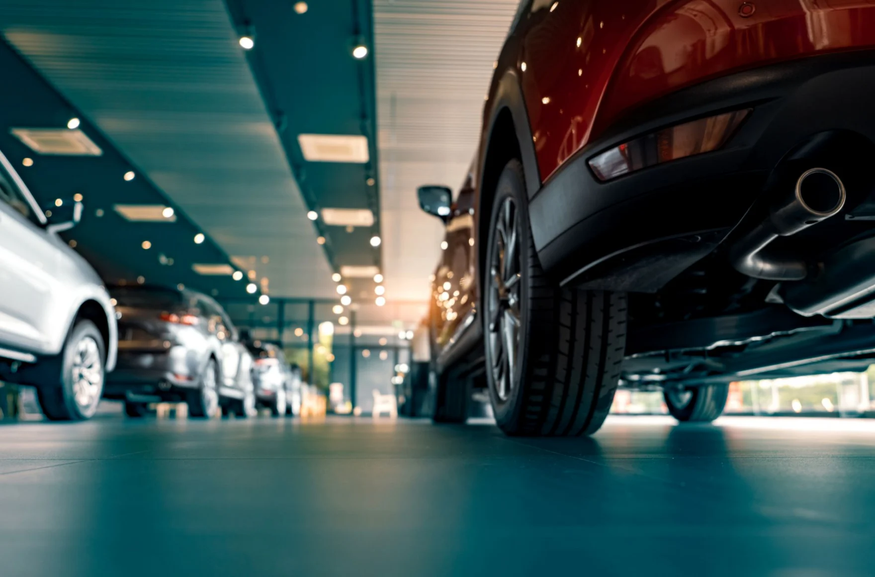 US Listed Dealer Comparison 2025 – First Edition